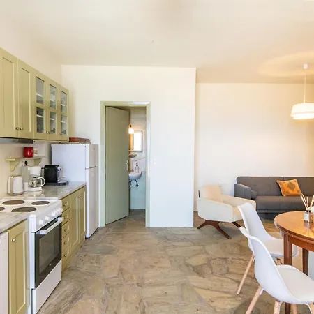 Villa Regenesis Kardhiani